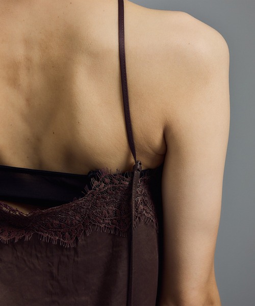 SALON adam et rope'（サロン アダム エ ロペ）の「リバーレース2WAYキャミソール（キャミソール・レディース・ブラウン/ブラック・FREE）」の19枚目の写真