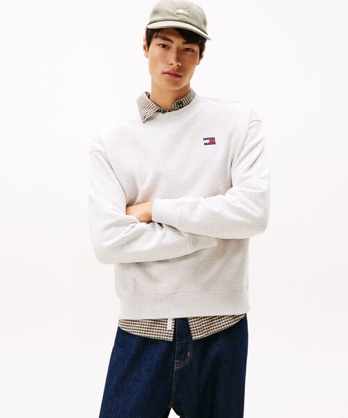 【すぐ届く】 JEANS リラックスバッジクルートレーナー リラックスバッジクルーネックトレーナー（スウェット）｜TOMMY