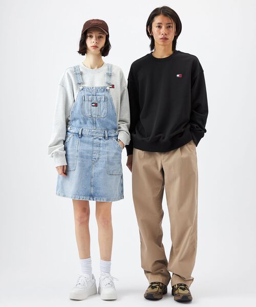 tommy jeans（トミー ジーンズ）の「リラックスバッジクルーネックトレーナー（スウェット・メンズ・ブラック/ライトグレー・X-LARGE/SMALL/LARGE/MEDIUM）」の7枚目の写真