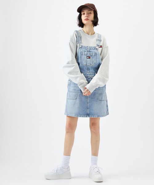 tommy jeans（トミー ジーンズ）の「リラックスバッジクルーネックトレーナー（スウェット・メンズ・ブラック/ライトグレー・X-LARGE/SMALL/LARGE/MEDIUM）」の18枚目の写真