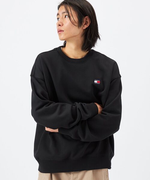 tommy jeans（トミー ジーンズ）の「リラックスバッジクルーネックトレーナー（スウェット・メンズ・ブラック/ライトグレー・X-LARGE/SMALL/LARGE/MEDIUM）」の19枚目の写真