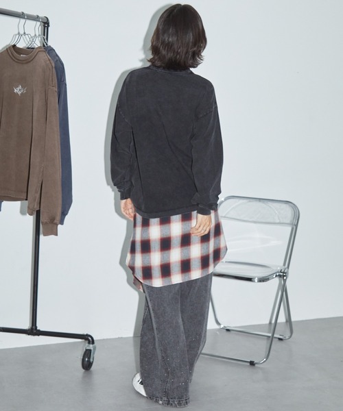 Anchor Smith（アンカー スミス）の「ヴィンテージライク パウダーブリーチ加工 ワンポイントメタルロゴロンT（Tシャツ/カットソー・レディース・ブラック/ネイビー/ブラウン・L/M）」の11枚目の写真