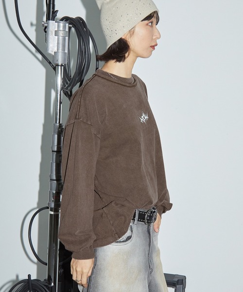 Anchor Smith（アンカー スミス）の「ヴィンテージライク パウダーブリーチ加工 ワンポイントメタルロゴロンT（Tシャツ/カットソー・レディース・ブラック/ネイビー/ブラウン・L/M）」の15枚目の写真