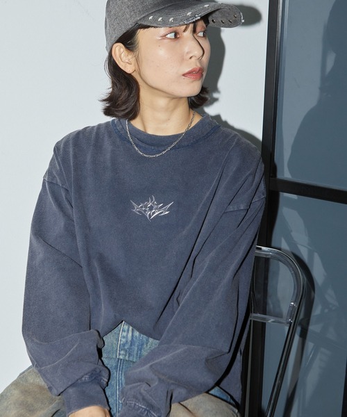 Anchor Smith（アンカー スミス）の「ヴィンテージライク パウダーブリーチ加工 ワンポイントメタルロゴロンT（Tシャツ/カットソー・レディース・ブラック/ネイビー/ブラウン・L/M）」の21枚目の写真