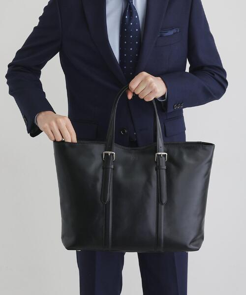 TAKEO KIKUCHI（タケオキクチ）の「アニリンレザー トート（トートバッグ・メンズ・ブラック/ダークブラウン・00）」の7枚目の写真