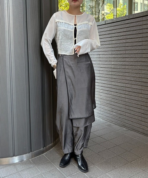 &g'aime(アンジェム)の「【&g'aime】フェザーMIXシアーボレロ Feather-Blend Sheer Bolero(シャツ/ブラウス・レディース・ブラック/ホワイト・FREE)」の12枚目の写真