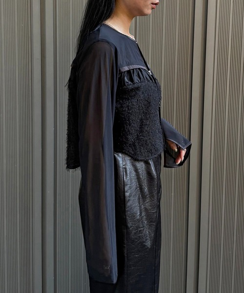&g'aime(アンジェム)の「【&g'aime】フェザーMIXシアーボレロ Feather-Blend Sheer Bolero(シャツ/ブラウス・レディース・ブラック/ホワイト・FREE)」の19枚目の写真