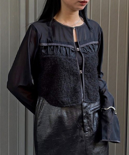 &g'aime(アンジェム)の「【&g'aime】フェザーMIXシアーボレロ Feather-Blend Sheer Bolero(シャツ/ブラウス・レディース・ブラック/ホワイト・FREE)」の16枚目の写真