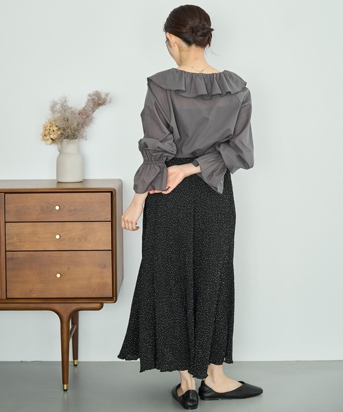 mil（ミル）の「ラッフルフリルカラー コットンブラウス【588089】（シャツ/ブラウス・レディース・オフホワイト/チャコールグレー/ブラウン・ONE SIZE）」の6枚目の写真