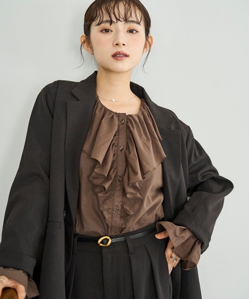 mil（ミル）の「ラッフルフリルカラー コットンブラウス【588089】（シャツ/ブラウス・レディース・オフホワイト/チャコールグレー/ブラウン・ONE SIZE）」の16枚目の写真