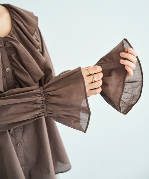 mil（ミル）の「ラッフルフリルカラー コットンブラウス【588089】（シャツ/ブラウス・レディース・オフホワイト/チャコールグレー/ブラウン・ONE SIZE）」の20枚目の写真