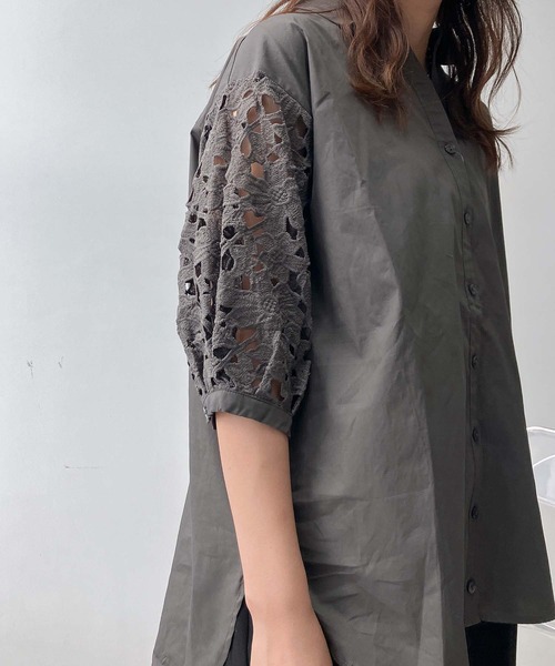 AS KNOW AS plus（アズノゥアズプラス）の「♪袖レース5分袖スキッパーシャツ（シャツ/ブラウス・レディース・ネイビー系/チャコールグレー/オフホワイト/ライトカーキ/ブルー系/ブラウン系・FREE）」の17枚目の写真