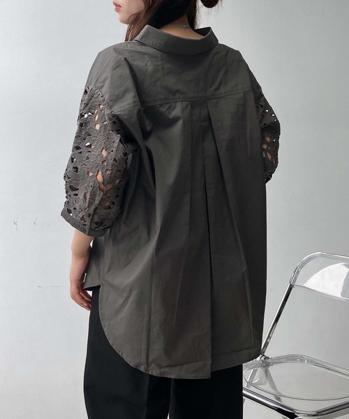 AS KNOW AS plus（アズノゥアズプラス）の「♪袖レース5分袖スキッパーシャツ（シャツ/ブラウス・レディース・ネイビー系/チャコールグレー/オフホワイト/ライトカーキ/ブルー系/ブラウン系・FREE）」の18枚目の写真