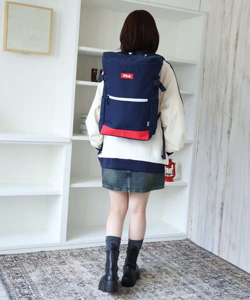 FILA（フィラ）の「【FILA/フィラ】スクエアデイパック（バックパック/リュック・メンズ・トリコロール/ブラック/ブラック系その他・FREE）」の4枚目の写真