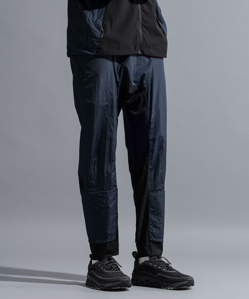 NUMERALS（ヌメラルズ）の「【NUMERALS】アクティブパンツ（その他パンツ・メンズ・ブラック/ネイビー・LARGE/MEDIUM）」の2枚目の写真