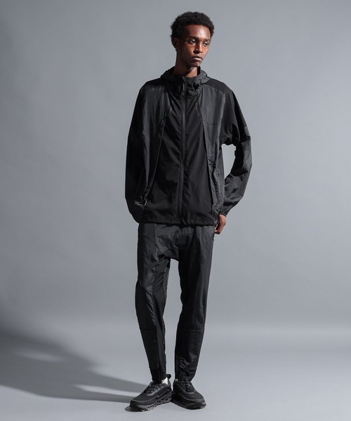 NUMERALS（ヌメラルズ）の「【NUMERALS】アクティブパンツ（その他パンツ・メンズ・ブラック/ネイビー・LARGE/MEDIUM）」の3枚目の写真