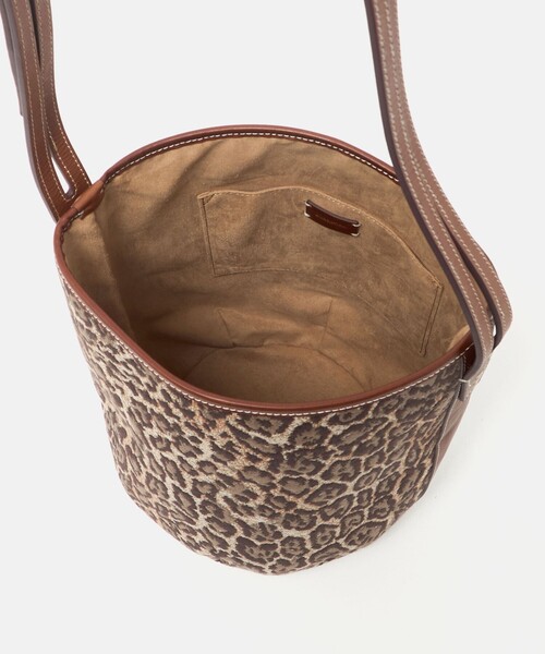 A VACATION MARCHE LEO ショルダーバッグ