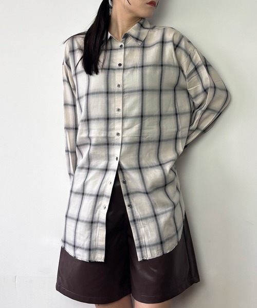 NICOLE CLUB(ニコル クラブ)の「オンブレチェックシャツ(シャツ/ブラウス・レディース・ブラウン/ネイビー/オフホワイト・MEDIUM)」の1枚目の写真