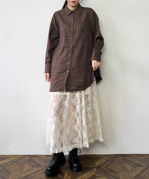 NICOLE CLUB(ニコル クラブ)の「オンブレチェックシャツ(シャツ/ブラウス・レディース・ブラウン/ネイビー/オフホワイト・MEDIUM)」の4枚目の写真