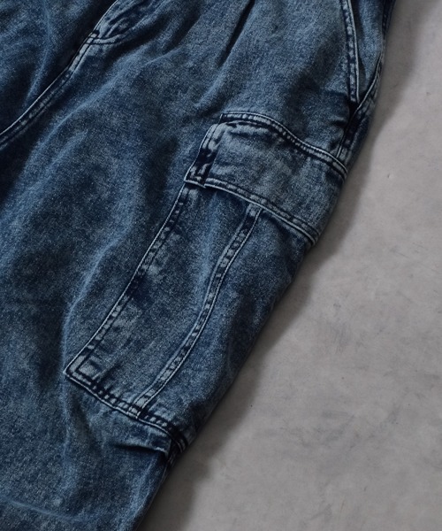 DOUBLE STEAL（ダブルスティール）の「ケミカルイージーデニムカーゴパンツ（カーゴパンツ・メンズ・ブラック/ブルー・LARGE/MEDIUM）」の16枚目の写真