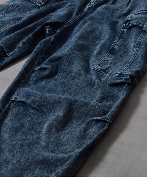 DOUBLE STEAL（ダブルスティール）の「ケミカルイージーデニムカーゴパンツ（カーゴパンツ・メンズ・ブラック/ブルー・LARGE/MEDIUM）」の17枚目の写真