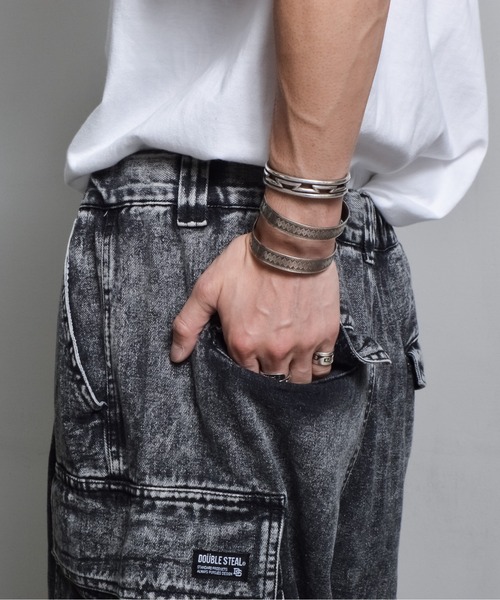 DOUBLE STEAL（ダブルスティール）の「ケミカルイージーデニムカーゴパンツ（カーゴパンツ・メンズ・ブラック/ブルー・LARGE/MEDIUM）」の11枚目の写真
