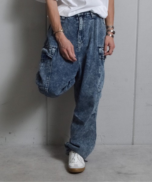 DOUBLE STEAL（ダブルスティール）の「ケミカルイージーデニムカーゴパンツ（カーゴパンツ・メンズ・ブラック/ブルー・LARGE/MEDIUM）」の7枚目の写真