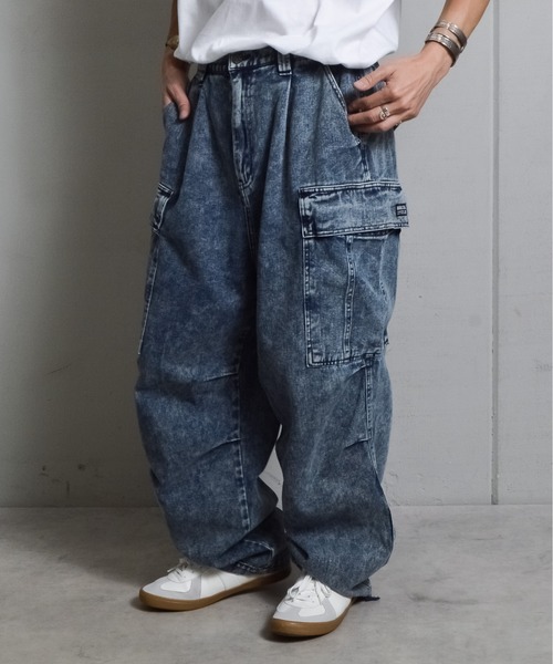 DOUBLE STEAL（ダブルスティール）の「ケミカルイージーデニムカーゴパンツ（カーゴパンツ・メンズ・ブラック/ブルー・LARGE/MEDIUM）」の8枚目の写真