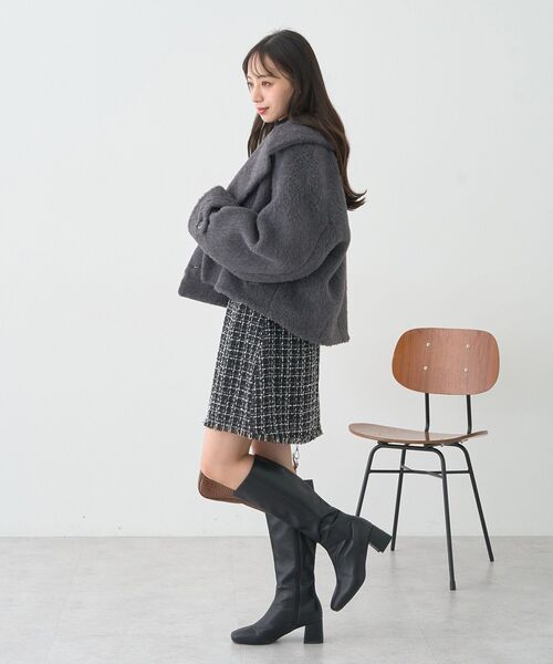 earth music&ecology（アースミュージックアンドエコロジー）の「【WEB限定】シャギーショートコート（ブルゾン・レディース・チャコールグレー/アイボリー/ベージュ/チェック・FREE）」の11枚目の写真