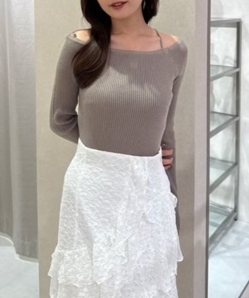 rienda（リエンダ）の「Rロゴバックリボンオフショルニットトップス 秋服 冬服（ニット/セーター・レディース・ホワイト/ライトブルー/ブラック/ベージュ・FREE）」の21枚目の写真