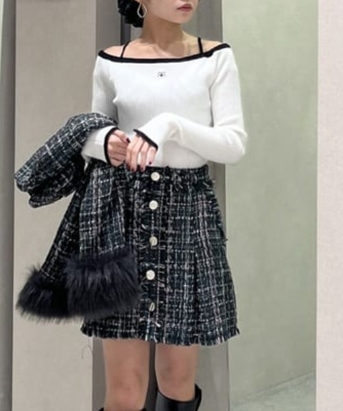 rienda（リエンダ）の「Rロゴバックリボンオフショルニットトップス 秋服 冬服（ニット/セーター・レディース・ホワイト/ライトブルー/ブラック/ベージュ・FREE）」の10枚目の写真