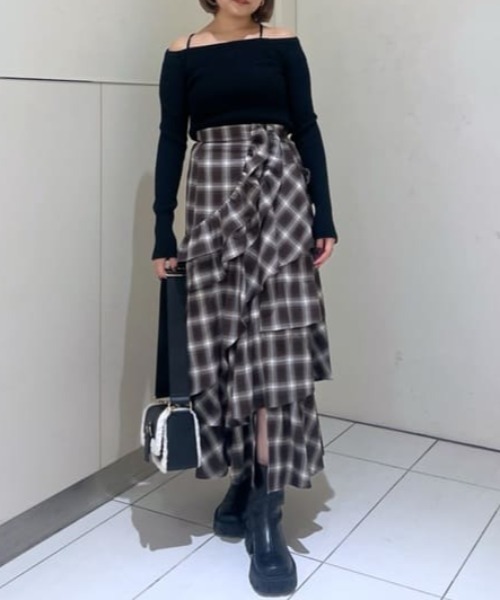 rienda（リエンダ）の「Rロゴバックリボンオフショルニットトップス 秋服 冬服（ニット/セーター・レディース・ホワイト/ライトブルー/ブラック/ベージュ・FREE）」の22枚目の写真