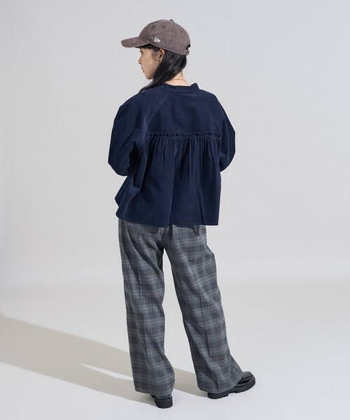 FREAK'S STORE(フリークスストア)の「<セットアップ対応> コーデュロイ ギャザーシャツ(シャツ/ブラウス・レディース・ナチュラル/ネイビー/ワインレッド・フリ-)」の17枚目の写真
