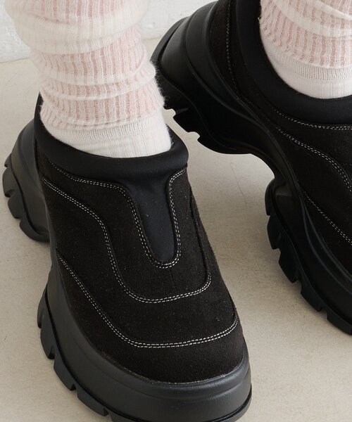 w closet（ダブルクローゼット）の「ボリュームソールスリッポン（ブーツ・レディース・ブラウン/ブラック・MEDIUM/LARGE）」の5枚目の写真