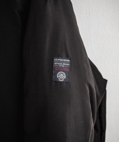 U.S. POLO ASSN.（ユーエスポロアッスン）の「U.S. POLO ASSN. ユーエスポロアッスン オーバーサイズワンポイントロゴ刺繍中綿ジャケット/スタンドネックブルゾン（ダウンジャケット/コート・メンズ・ベージュ/カーキ/ブラック/アイボリー・LL/L/M）」の14枚目の写真