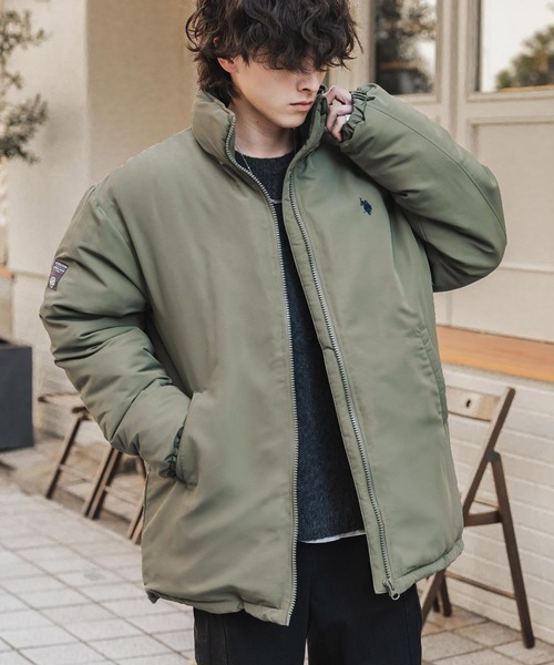 U.S. POLO ASSN.（ユーエスポロアッスン）の「U.S. POLO ASSN. ユーエスポロアッスン オーバーサイズワンポイントロゴ刺繍中綿ジャケット/スタンドネックブルゾン（ダウンジャケット/コート・メンズ・ベージュ/カーキ/ブラック/アイボリー・LL/L/M）」の22枚目の写真