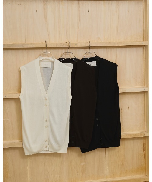 TODAYFUL(トゥデイフル)の「Tencelsilk Knit Vest(ベスト・レディース・キナリ/ブラック/ダークブラウン・FREE)」の10枚目の写真