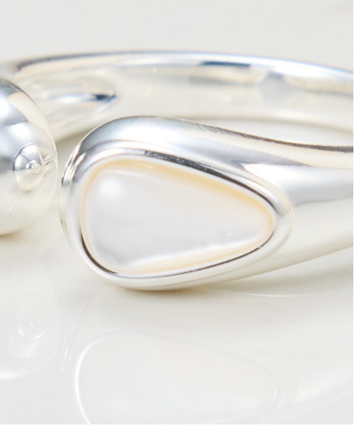 PAPILLONNER（パピヨネ）の「アシメリング（リング・レディース・シルバー・FREE）」の6枚目の写真
