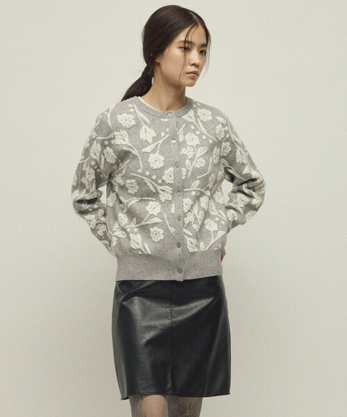 Firsthand(ファーストハンド)の「Firsthand/ファーストハンド フラワージャガード ニットカーディガン(カーディガン/ボレロ・レディース・グレー/チャコールグレー/サックスブルー・ONE SIZE)」の17枚目の写真