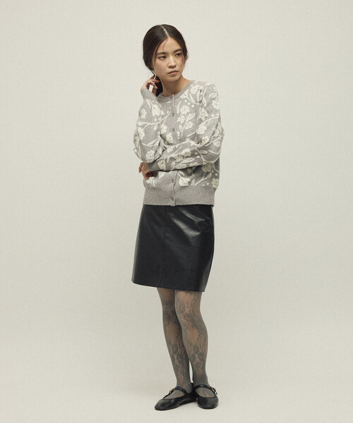 Firsthand(ファーストハンド)の「Firsthand/ファーストハンド フラワージャガード ニットカーディガン(カーディガン/ボレロ・レディース・グレー/チャコールグレー/サックスブルー・ONE SIZE)」の20枚目の写真