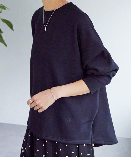 BEARDSLEY（ビアズリー）の「刺繍入り裏ボアトレーナー（Tシャツ/カットソー・レディース・ブラウン/ネイビー・FREE）」の4枚目の写真