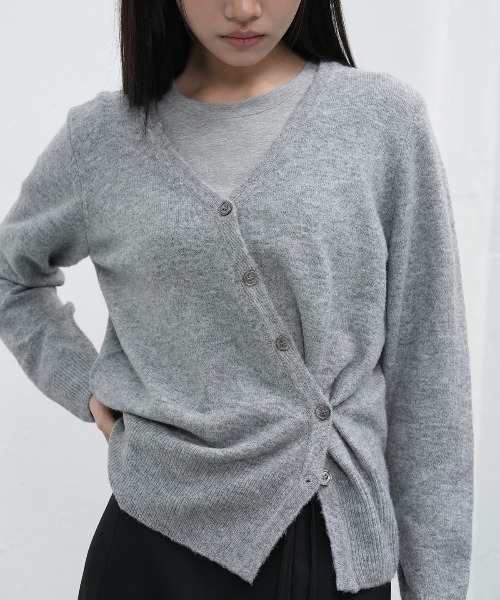 GENERAL IDEA(ジェネラルアイデア)の「【GENERAL IDEA】アンバランスルーズカーディガン / UNBALANCE LOOSE FIT CARDIGAN(カーディガン/ボレロ・レディース・グレー/ブラウン・L/M/S)」の3枚目の写真