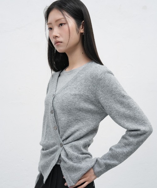 GENERAL IDEA(ジェネラルアイデア)の「【GENERAL IDEA】アンバランスルーズカーディガン / UNBALANCE LOOSE FIT CARDIGAN(カーディガン/ボレロ・レディース・グレー/ブラウン・L/M/S)」の4枚目の写真