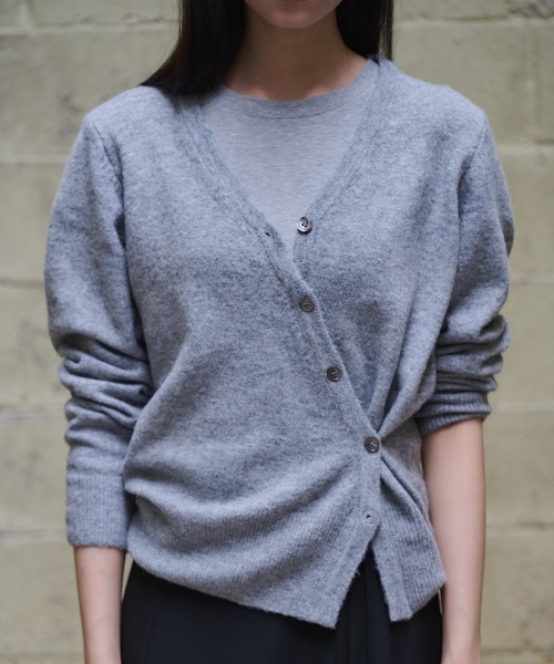 GENERAL IDEA(ジェネラルアイデア)の「【GENERAL IDEA】アンバランスルーズカーディガン / UNBALANCE LOOSE FIT CARDIGAN(カーディガン/ボレロ・レディース・グレー/ブラウン・L/M/S)」の5枚目の写真