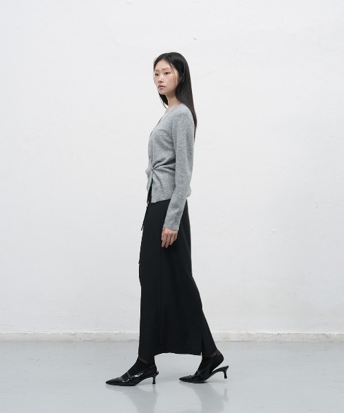 GENERAL IDEA(ジェネラルアイデア)の「【GENERAL IDEA】アンバランスルーズカーディガン / UNBALANCE LOOSE FIT CARDIGAN(カーディガン/ボレロ・レディース・グレー/ブラウン・L/M/S)」の9枚目の写真