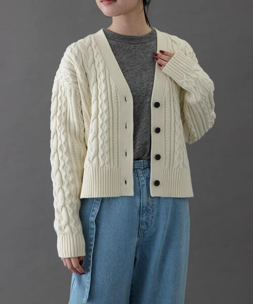 FORK&SPOON（フォークアンドスプーン）の「FORK&SPOON　ケーブルVネックカーディガン（カーディガン/ボレロ・レディース・レッド/ネイビー/アイボリー・1）」の10枚目の写真