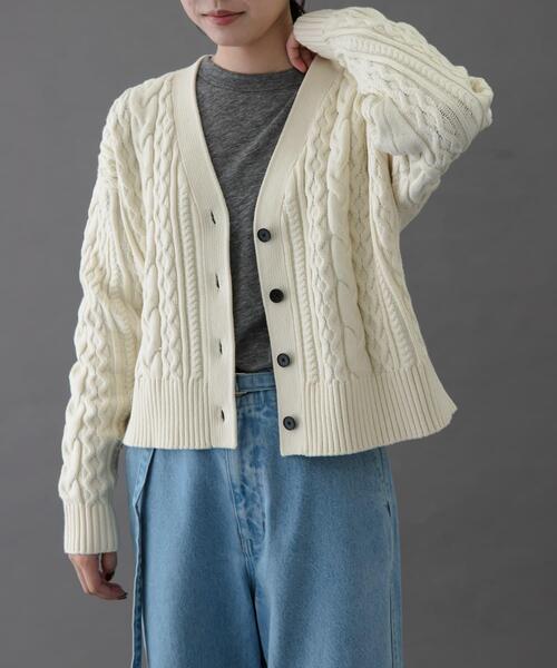 FORK&SPOON（フォークアンドスプーン）の「FORK&SPOON　ケーブルVネックカーディガン（カーディガン/ボレロ・レディース・レッド/ネイビー/アイボリー・1）」の11枚目の写真