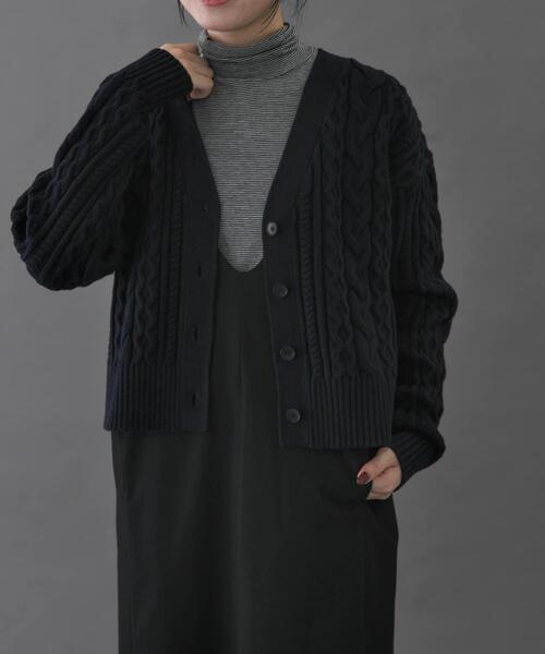 FORK&SPOON（フォークアンドスプーン）の「FORK&SPOON　ケーブルVネックカーディガン（カーディガン/ボレロ・レディース・レッド/ネイビー/アイボリー・1）」の20枚目の写真