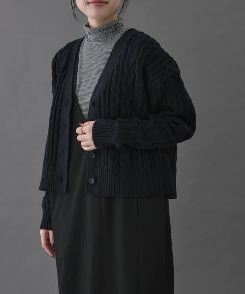 FORK&SPOON(フォークアンドスプーン)の「FORK&SPOON ケーブルVネックカーディガン(カーディガン/ボレロ・レディース・レッド/ネイビー/アイボリー・1)」の22枚目の写真