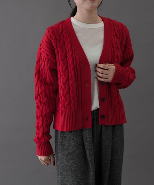FORK&SPOON(フォークアンドスプーン)の「FORK&SPOON ケーブルVネックカーディガン(カーディガン/ボレロ・レディース・レッド/ネイビー/アイボリー・1)」の11枚目の写真